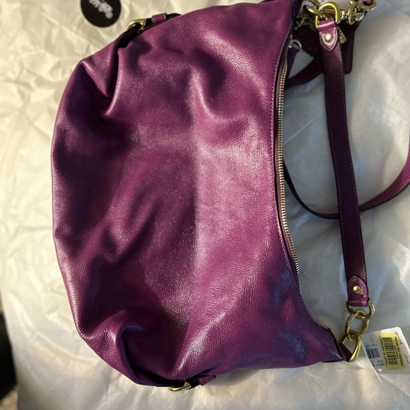 New with tag coach leatherware purse. - Picture 8 of 8